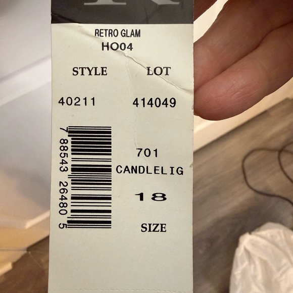 Requirements women’s plaid blazer - Picture 3 of 7